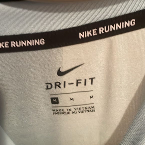 Fitness Top - Picture 3 of 4